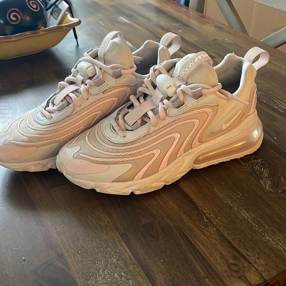 Women’s Nike Shoes- Size 7